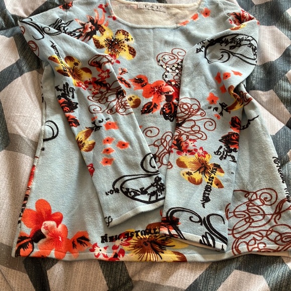 T & L sweater size S - Picture 2 of 4